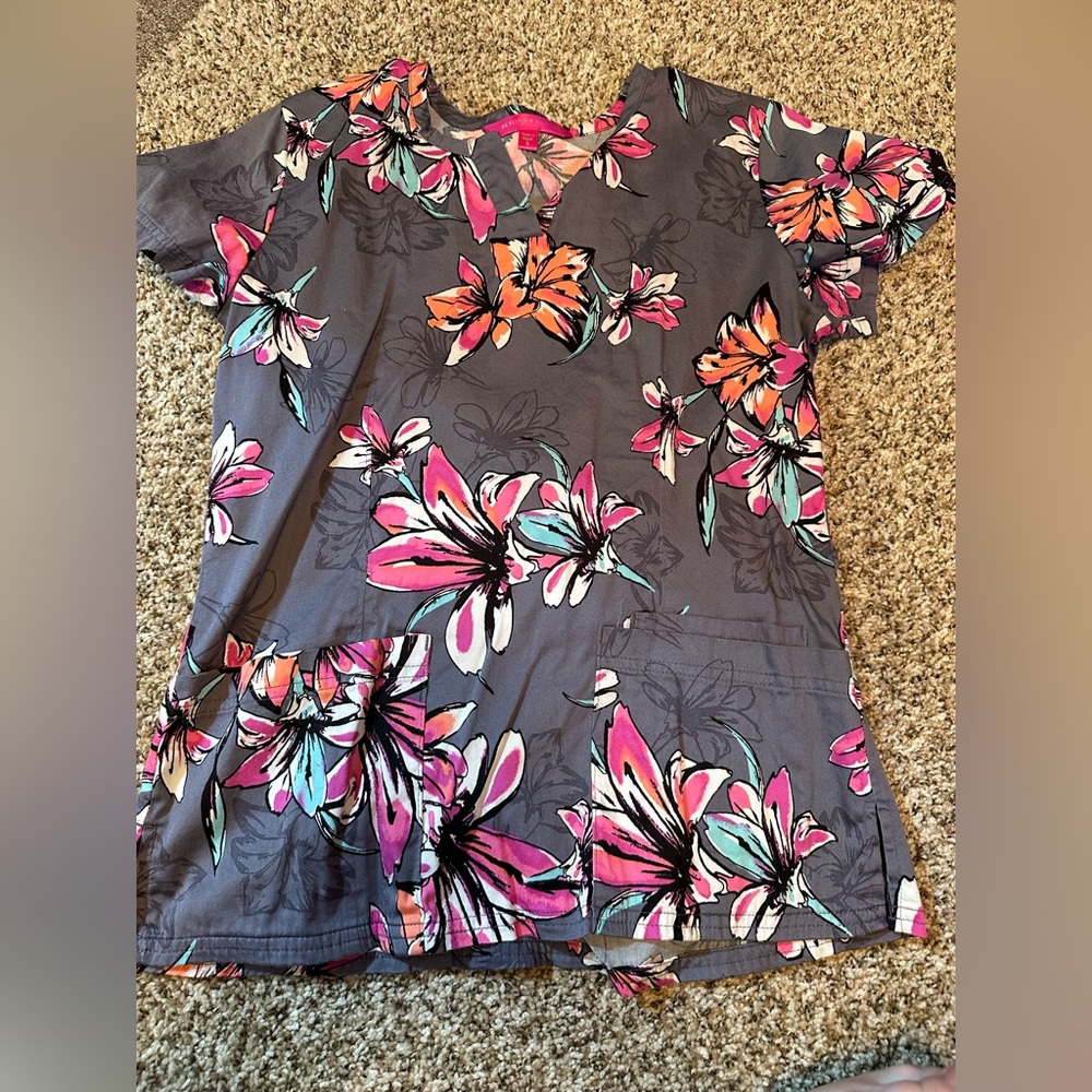 Beyond Scrubs Scrub top